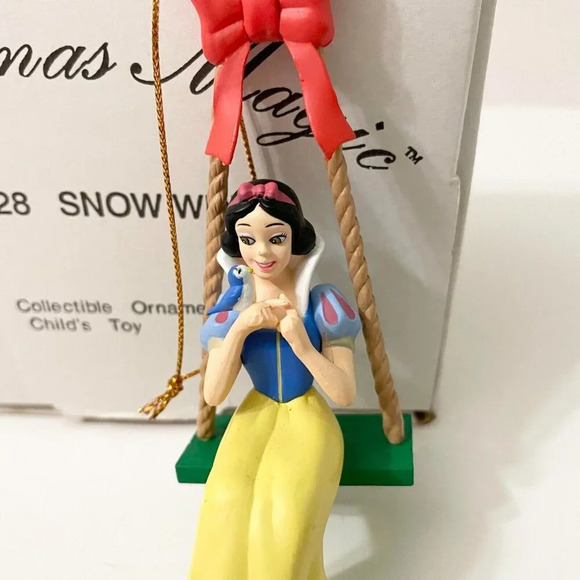 Vintage Snow White Disney Christmas Magic Collectible Ornament - Picture 3 of 16